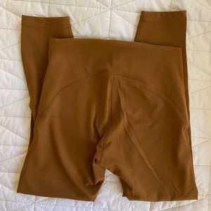 Lululemon InStill HR tight 25” size 8